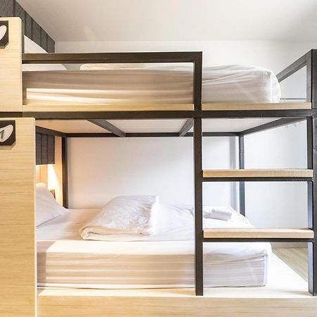 Baan Kun Mhor Hostel บ้านคุณหมอโฮสเทล Bangkok Dış mekan fotoğraf