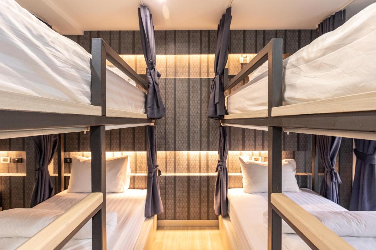 Baan Kun Mhor Hostel บ้านคุณหมอโฮสเทล Bangkok Dış mekan fotoğraf