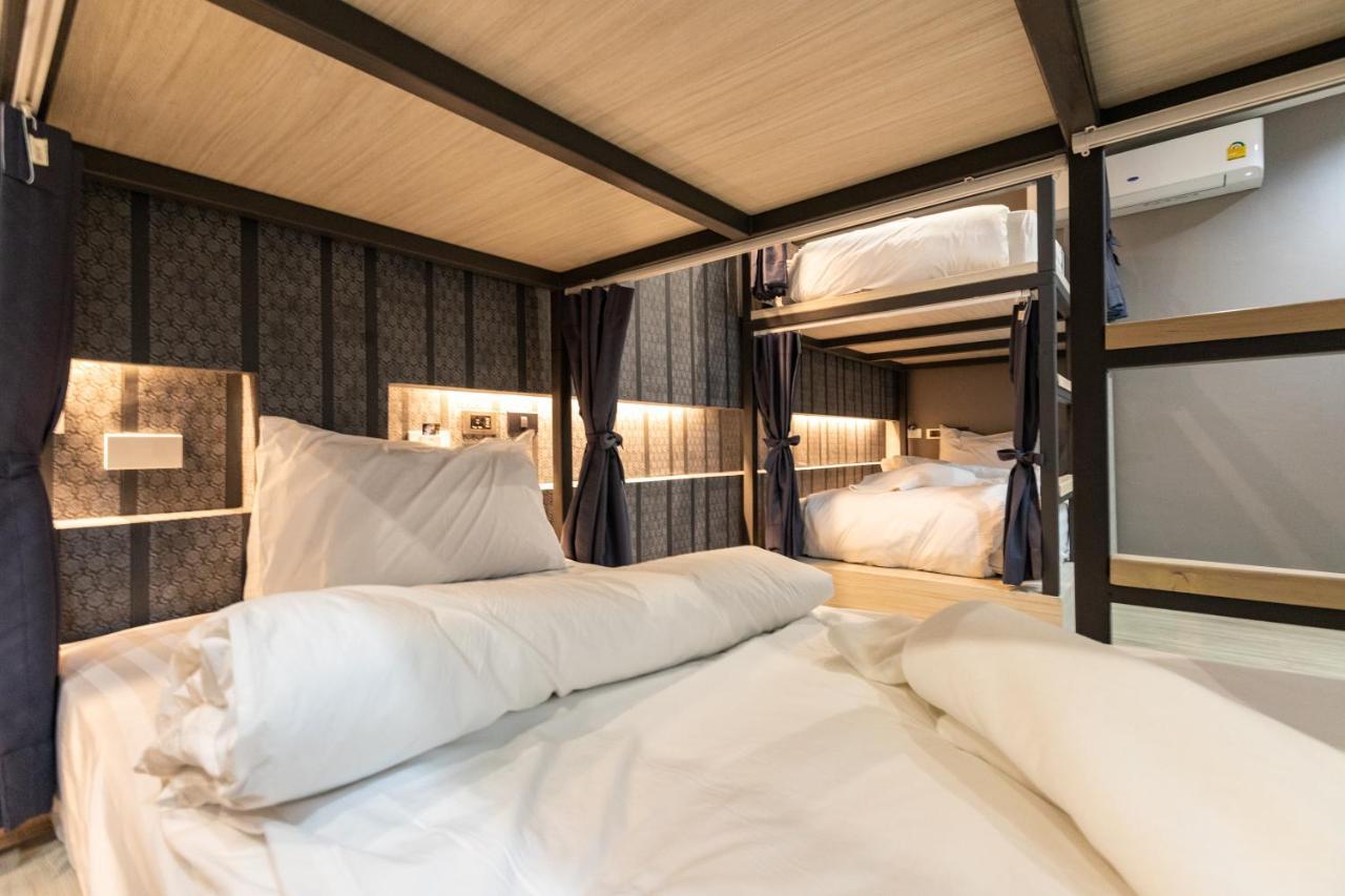 Baan Kun Mhor Hostel บ้านคุณหมอโฮสเทล Bangkok Dış mekan fotoğraf
