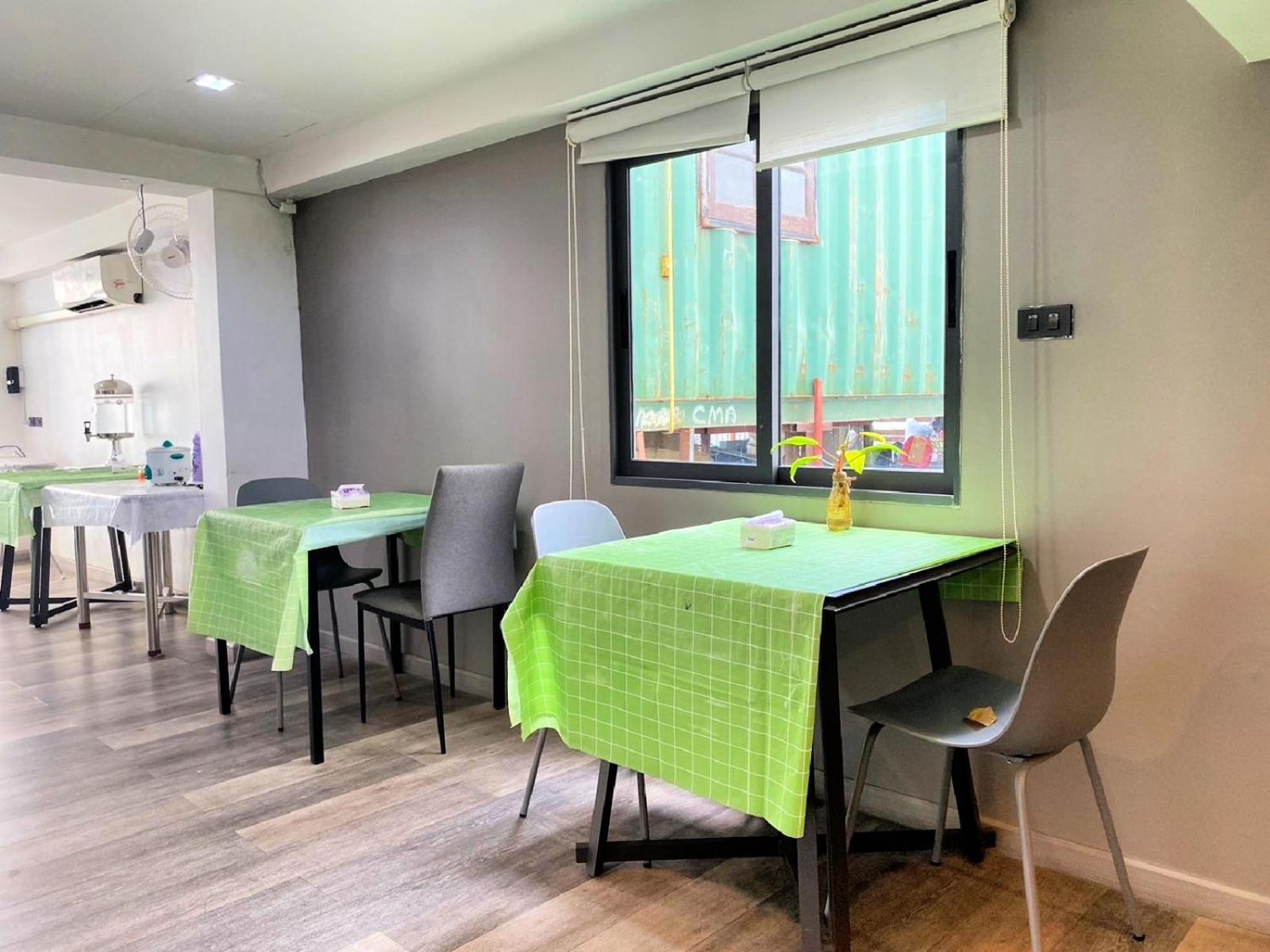 Baan Kun Mhor Hostel บ้านคุณหมอโฮสเทล Bangkok Dış mekan fotoğraf